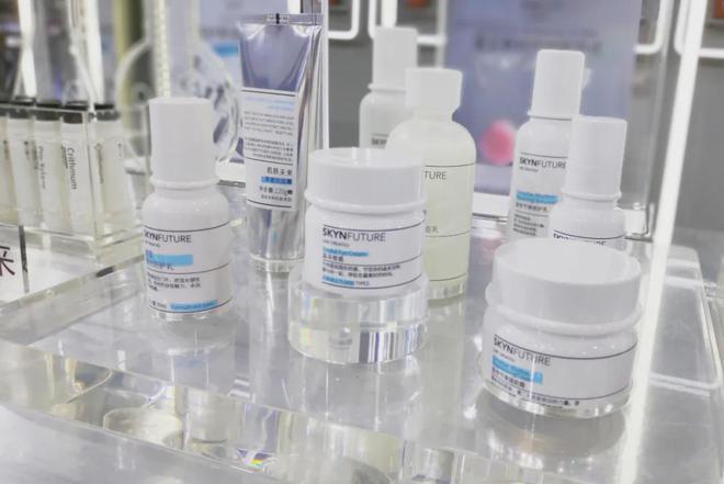 肌膚未來攜科學定制新品亮相美博會，以研發革新重塑線下渠道打法
